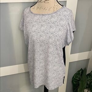 Chaus Black and White Geometric Short Sleeve Top